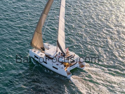 Lagoon 46 avaliação e ficha técnica